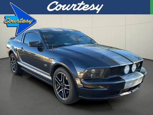 Black Clearcoat 2008 Ford Mustang GT Premium