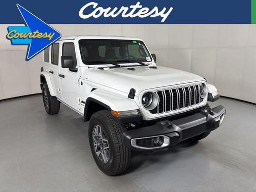 Bright White Clearcoat 2025 Jeep Wrangler 4-Door Sahara 4x4