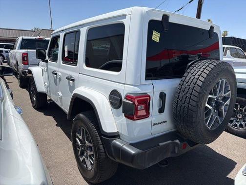 Bright White Clearcoat 2025 Jeep Wrangler 4-Door Sahara 4x4