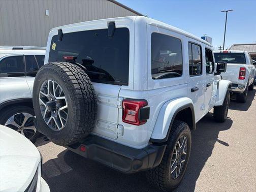 Bright White Clearcoat 2025 Jeep Wrangler 4-Door Sahara 4x4