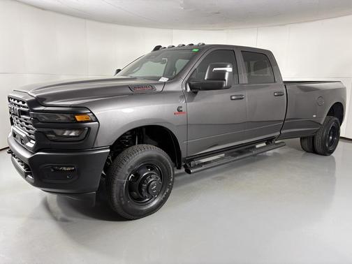 2026 RAM 3500 Tradesman Crew Cab 4x4 8' Box