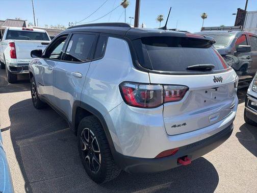 Silver Zynith Metallic Clearcoat 2025 Jeep Compass Trailhawk