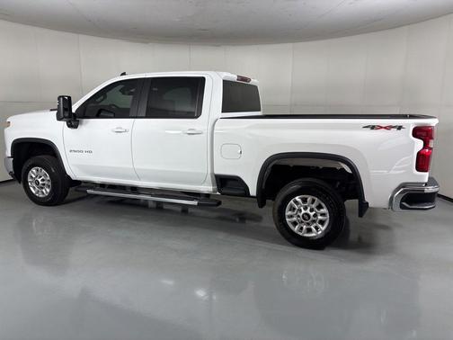 Summit White 2025 Chevrolet Silverado 2500 LT