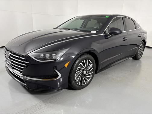 2023 Hyundai SONATA Hybrid SE