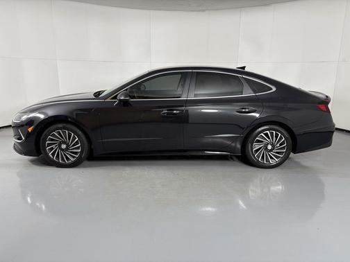 2023 Hyundai SONATA Hybrid SE