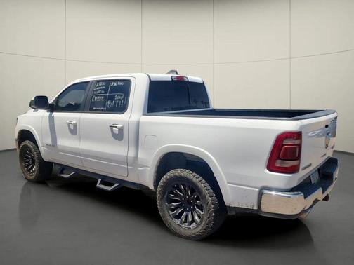 Bright White Clearcoat 2021 RAM 1500 Laramie
