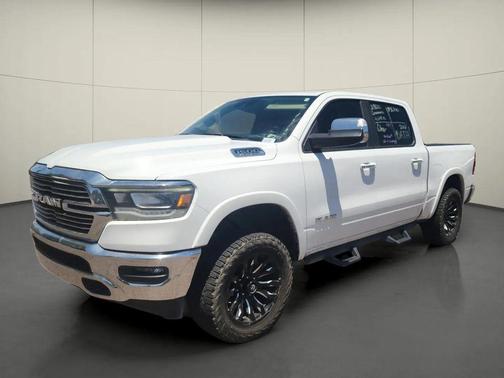 Bright White Clearcoat 2021 RAM 1500 Laramie