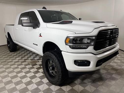 2024 RAM 2500 Laramie Crew Cab 4x4 6'4' Box
