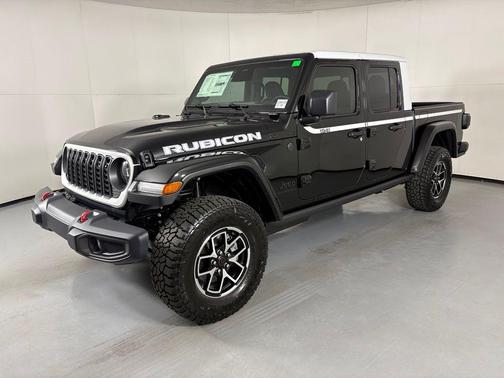 Black Clearcoat 2026 Jeep Gladiator Rubicon