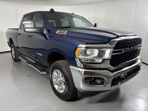 2024 RAM 2500 Big Horn Crew Cab 4x4 6'4' Box