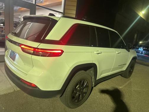 2024 Jeep Grand Cherokee Altitude