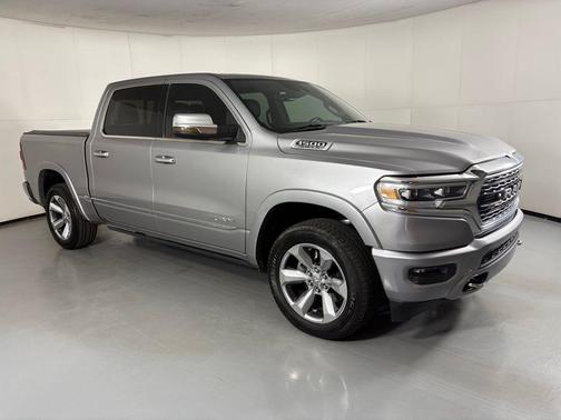 Billet Silver Metallic Clearcoat 2022 RAM 1500 Limited