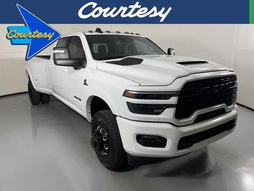 2025 RAM 3500 Limited Crew Cab 4x4 8' Box