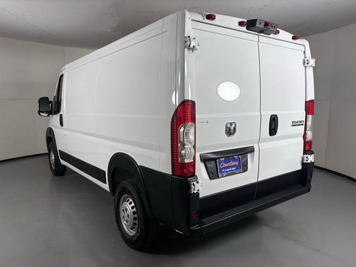 2026 RAM ProMaster 1500 Low Roof