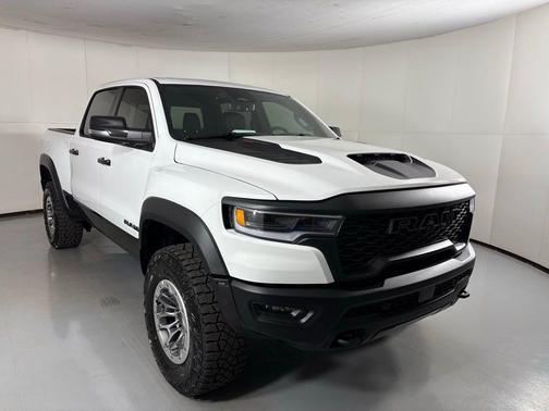 2026 RAM 1500 RHO Crew Cab 4x4 5'7' Box