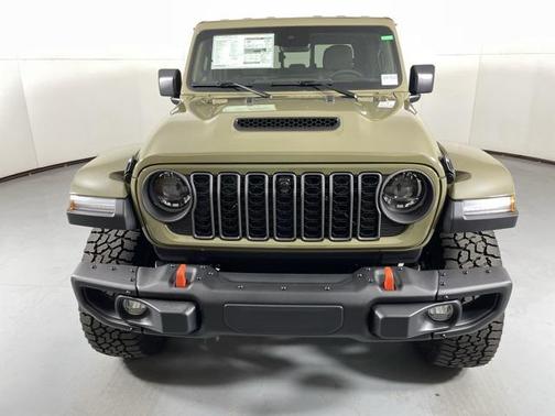 2025 Jeep Gladiator Mojave X