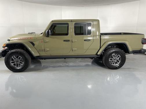 2025 Jeep Gladiator Mojave X