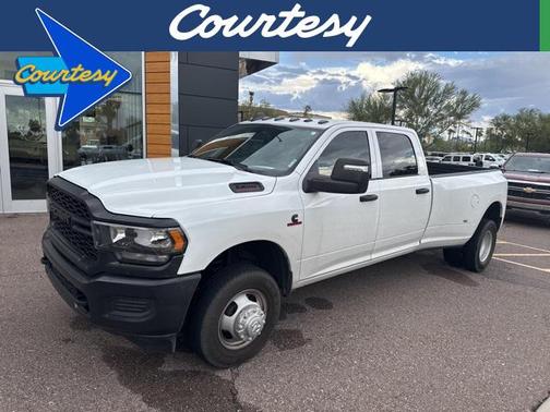 2024 RAM 3500 Tradesman Crew Cab 4x4 8' Box