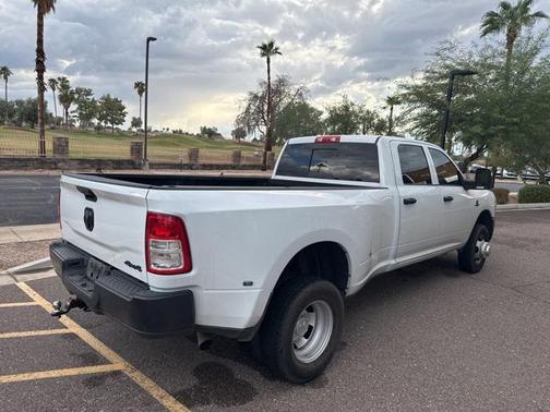 2024 RAM 3500 Tradesman Crew Cab 4x4 8' Box