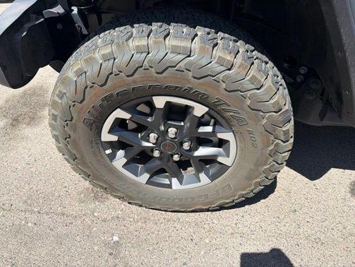 Black Clearcoat 2026 Jeep Wrangler Rubicon