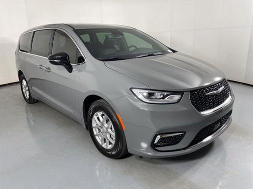 2025 Chrysler Pacifica L