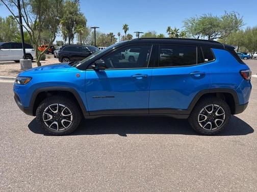2025 Jeep Compass Trailhawk