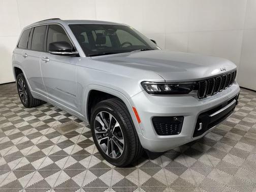 2022 Jeep Grand Cherokee Overland
