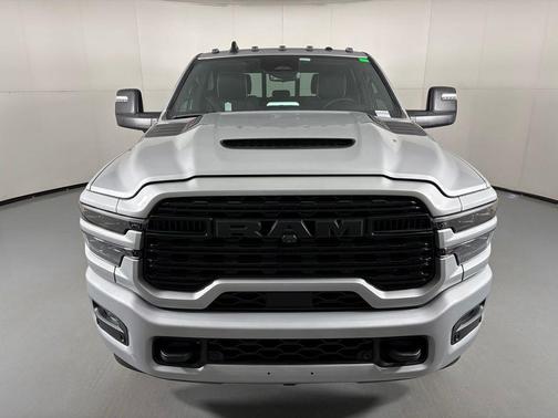 Silver Zynith 2026 RAM 3500 Limited
