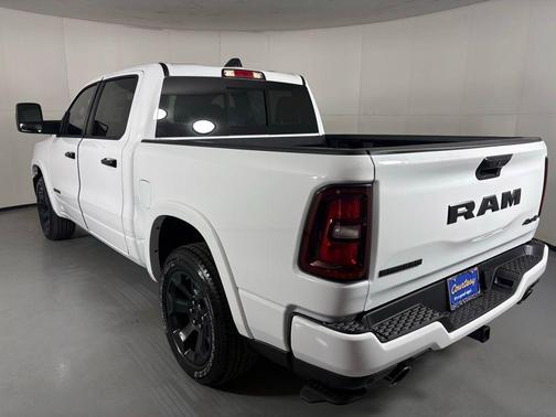 Bright White Clearcoat 2026 RAM 1500 Big Horn/Lone Star