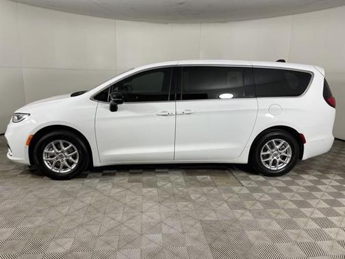 2025 Chrysler Pacifica L