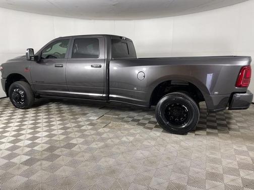 2025 RAM 3500 Laramie Crew Cab 4x4 8' Box