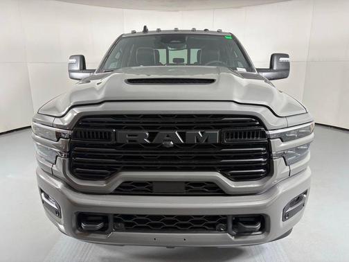 Ceramic Gray Clearcoat 2026 RAM 3500 Laramie Crew Cab 4x4 8' Box