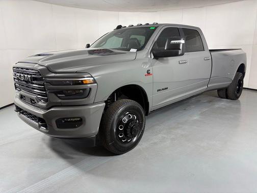 Ceramic Gray Clearcoat 2026 RAM 3500 Laramie Crew Cab 4x4 8' Box