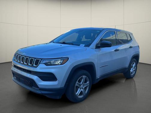 Silver Zynith Metallic Clearcoat 2024 Jeep Compass Sport