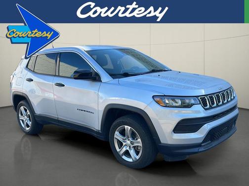 Silver Zynith Metallic Clearcoat 2024 Jeep Compass Sport