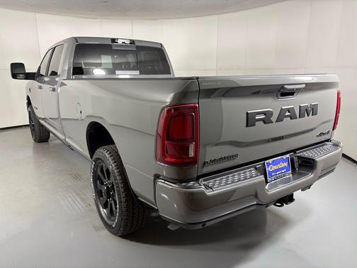 2026 RAM 3500 Laramie Crew Cab 4x4 8' Box