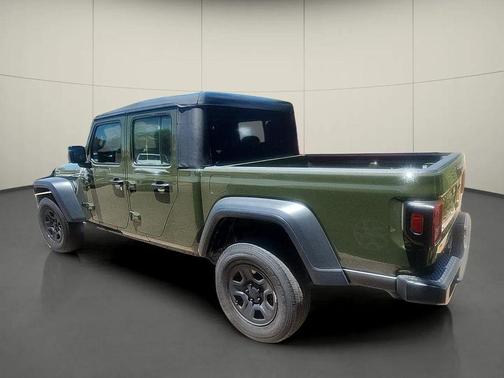 Sarge Green Clearcoat 2022 Jeep Gladiator Sport