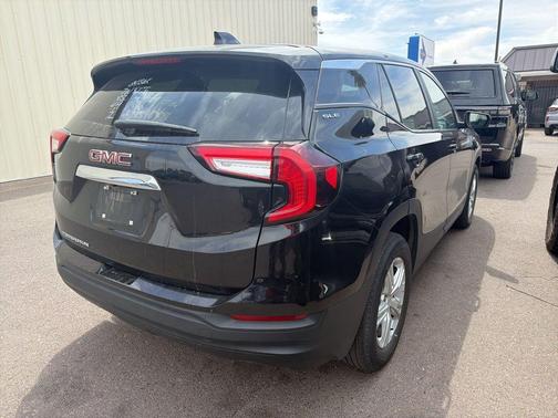Ebony Twilight Metallic 2024 GMC Terrain SLE