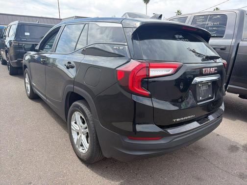 Ebony Twilight Metallic 2024 GMC Terrain SLE