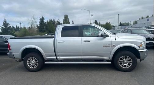 2018 RAM 3500 Laramie Crew Cab 4x4 6'4' Box
