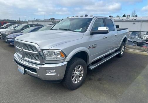 2018 RAM 3500 Laramie Crew Cab 4x4 6'4' Box