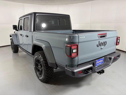 2026 Jeep Gladiator Willys 4x4