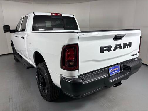 2026 RAM 2500 Tradesman Crew Cab 4x4 6'4' Box