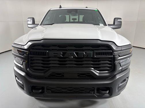 2026 RAM 2500 Tradesman Crew Cab 4x4 6'4' Box