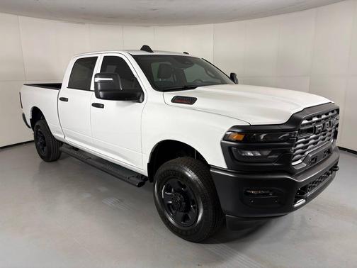 Bright White Clearcoat 2026 RAM 2500 Tradesman Crew Cab 4x4 6'4' Box