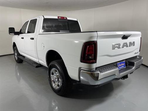 2025 RAM 2500 Tradesman Crew Cab 4x4 6'4' Box