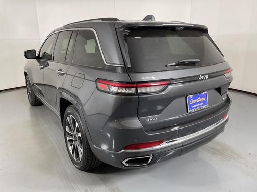 2022 Jeep Grand Cherokee Overland