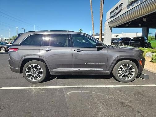 2022 Jeep Grand Cherokee Overland
