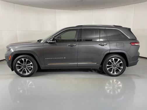 2022 Jeep Grand Cherokee Overland
