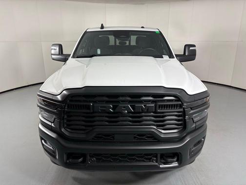 2026 RAM 2500 Tradesman Crew Cab 4x2 8' Box